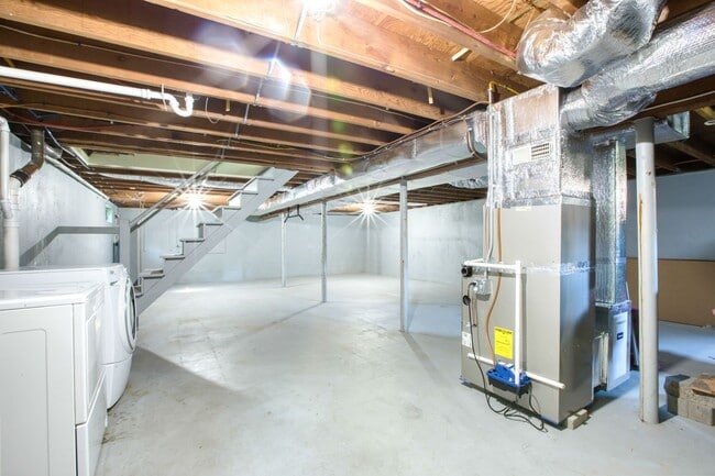 Building Photo - Beautiful 3 Bedroom Single family Home for Rent in Quiet Neighborhood