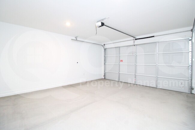 Building Photo - 4715 E Danta St
