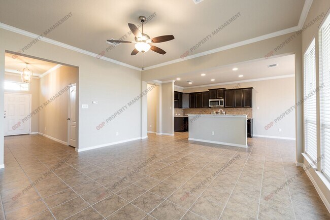 Building Photo - 10206 Eaglefire Dr