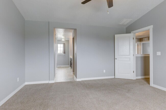 Building Photo - Very Clean 4 Bed/2.5 Home In Kuna!