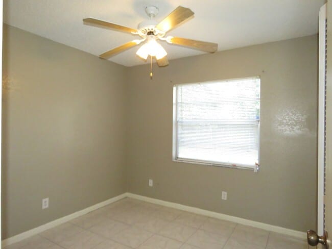 Building Photo - For Rent 4 Bd/ 3Ba Home