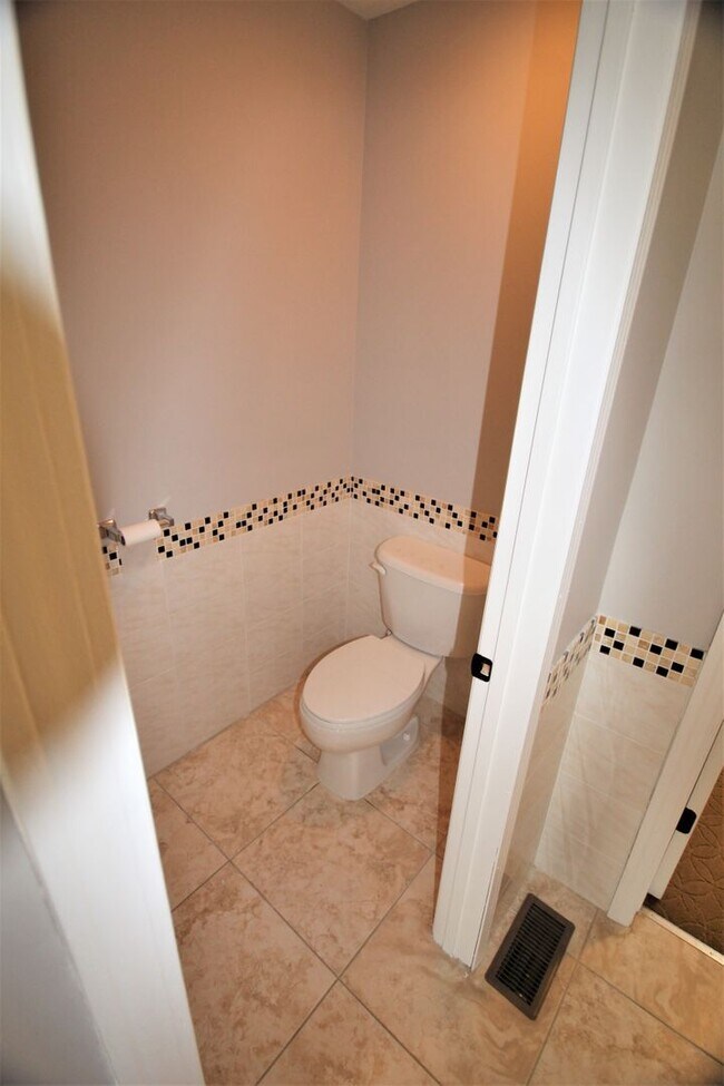 Building Photo - 3 Bedroom - Dublin