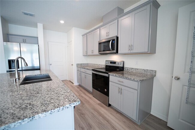 Building Photo - 1352 Mirabella Cir