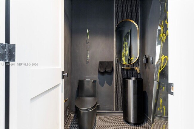 Building Photo - 63 SW 31st Rd