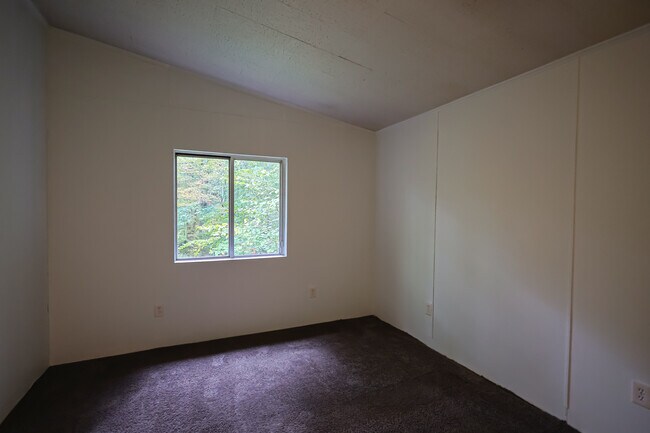 Building Photo - 1460 Pocono Ln