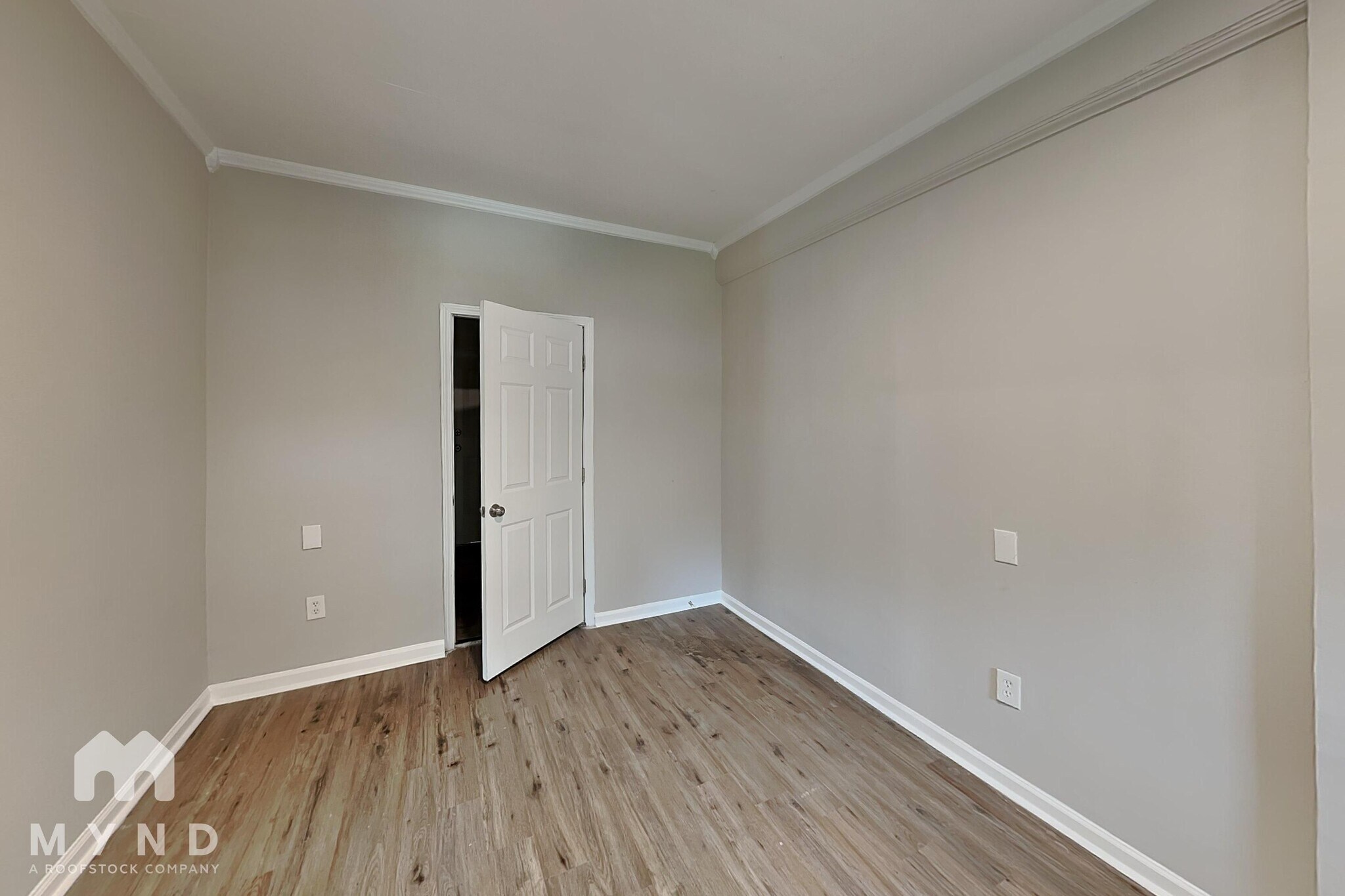 Building Photo - 6345 Oakview Ln