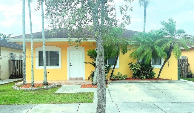 Primary Photo - 208 SW 15th Pl