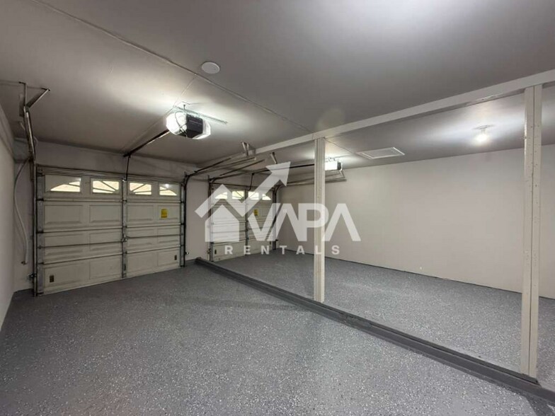 Building Photo - 4351 Sun Vista Ln