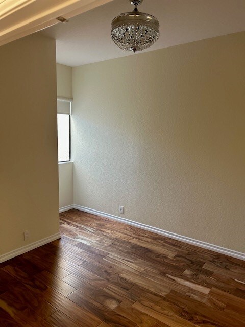 Building Photo - 2601 S Broadmoor Dr
