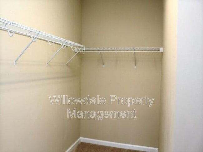 Building Photo - 702 Wickham Ridge Rd