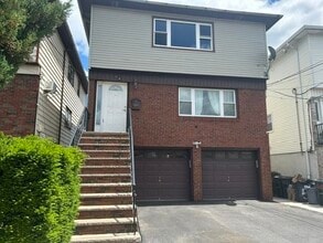 Building Photo - 56 Isabella Ave