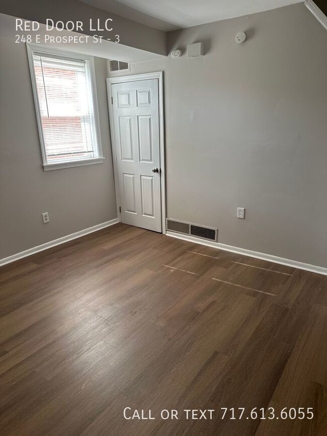 Building Photo - 248 E Prospect St