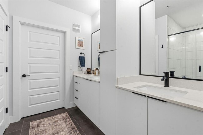 Building Photo - 2220 Webberville Rd