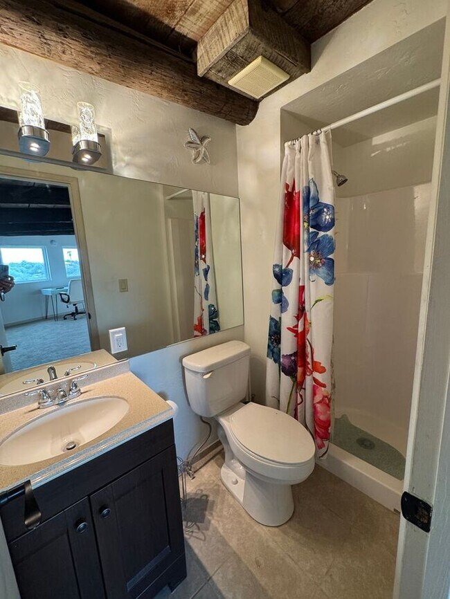 Building Photo - 4030 E Camino de la Bajada