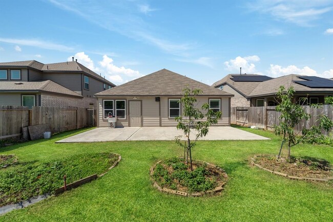 Building Photo - 15603 Eastern Meadowlark Wy