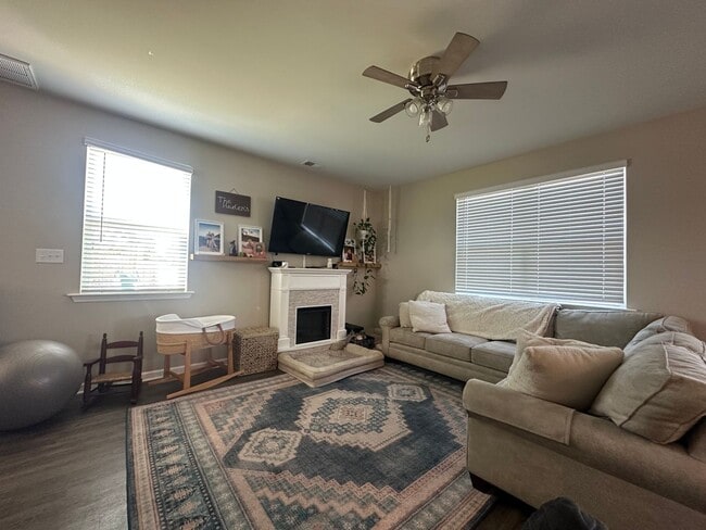 Building Photo - 307 Crayfish Ct