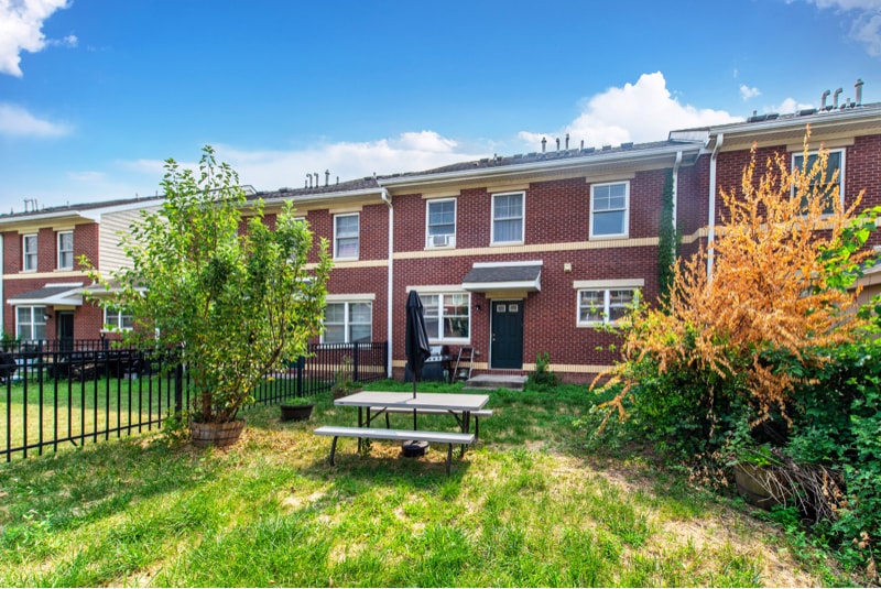 Building Photo - 259 Prince St