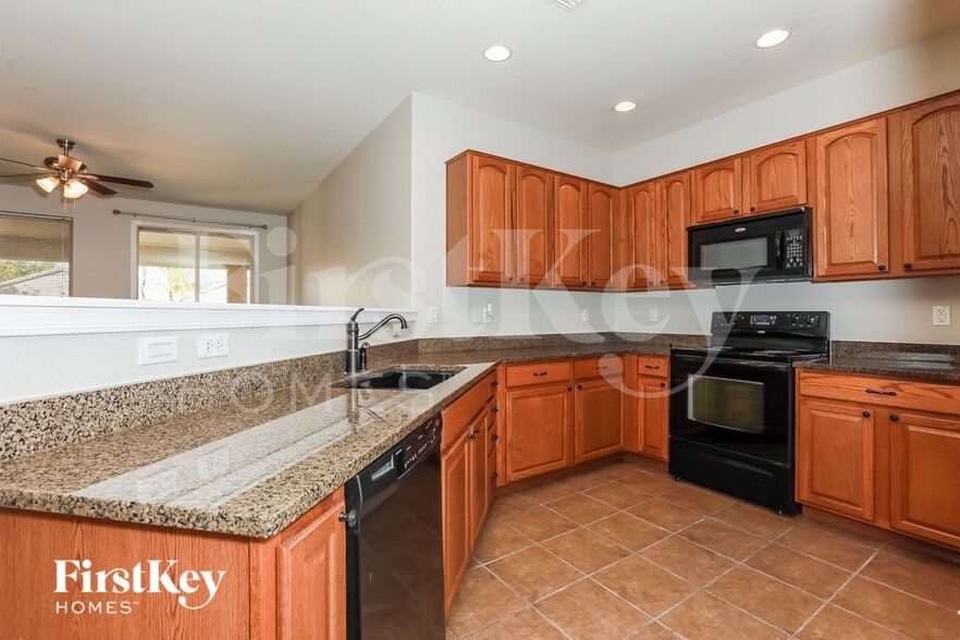 Building Photo - 4954 E Odessa Dr