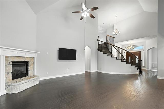Building Photo - 13923 Hopewell Dr