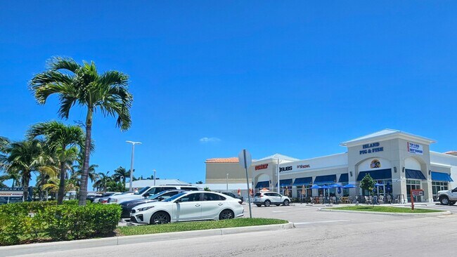 Building Photo - 1150 Bayshore Dr