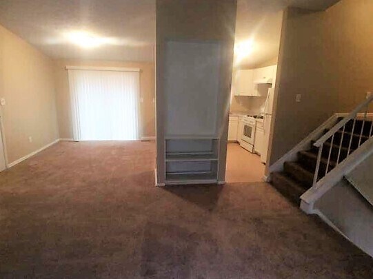 Building Photo - 2990 Forestside Ln