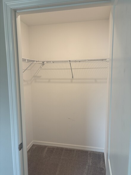 Building Photo - 9663 Channing Hill Dr