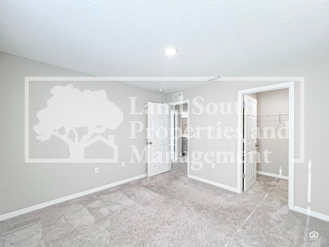 Building Photo - 5484 Siltstone St