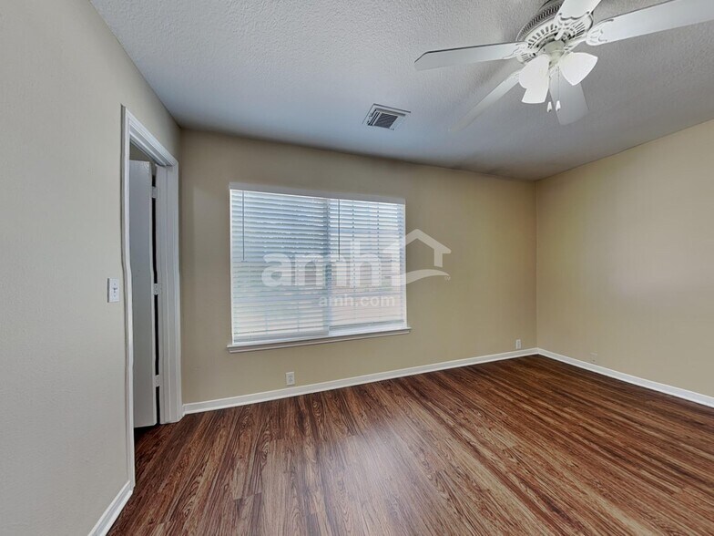 Building Photo - 651 Cypresswood Ter