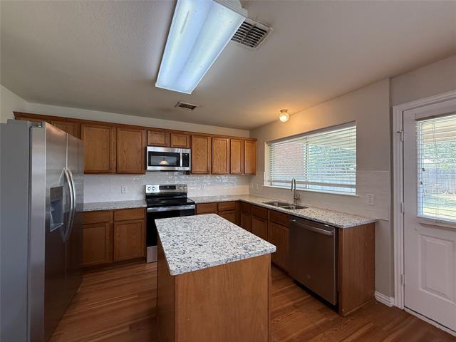 Building Photo - 1117 Acacia Dr