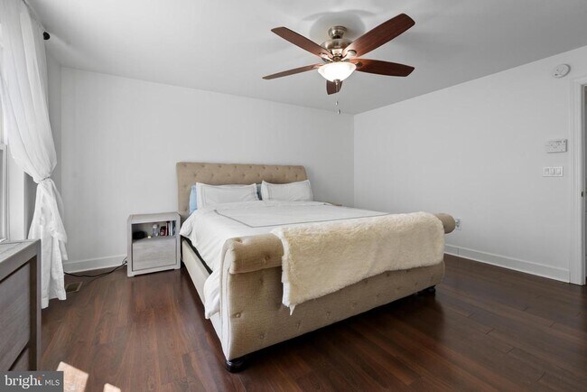 Building Photo - 16729 Shackleford Way