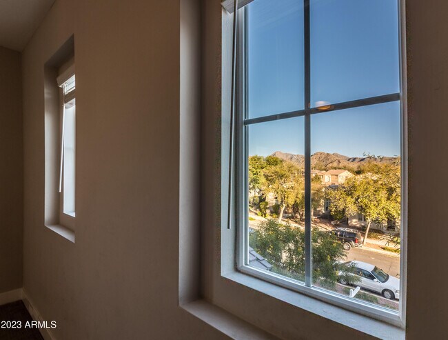 Building Photo - 21035 W Elm Way Ct