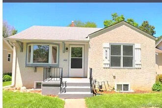 Building Photo - 916 Custer Ave