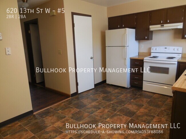 Building Photo - 620 13th St W