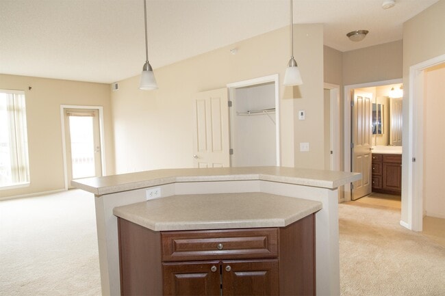 Primary Photo - 649 Old Hwy 8 NW