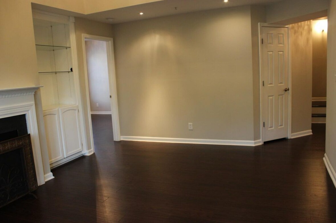 Building Photo - 46620 Drysdale Ter