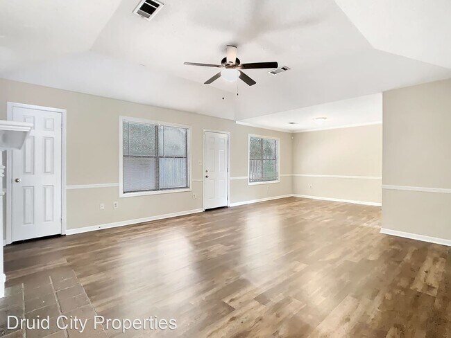 Building Photo - 2 br, 2 bath House - 1016 Vineyards Drive