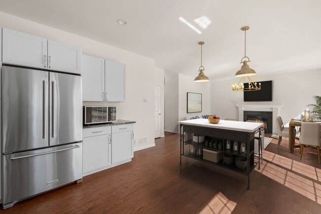 Building Photo - 1824 Forest View Ct