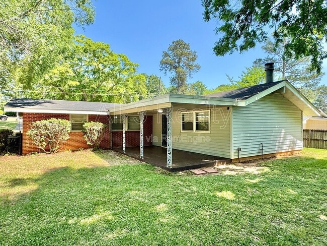 Building Photo - 3600 Nottingham Rd