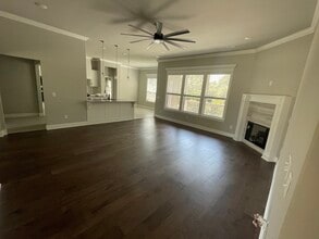 Building Photo - 219 Kinross Dr