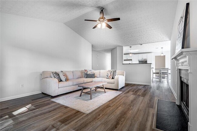 Building Photo - 2493 Barndale Dr