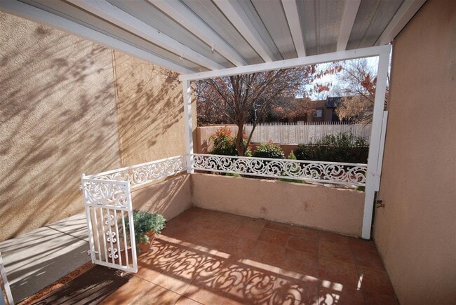 Building Photo - 2 Bedroom, 2 Bathroom Home near Montgomery...
