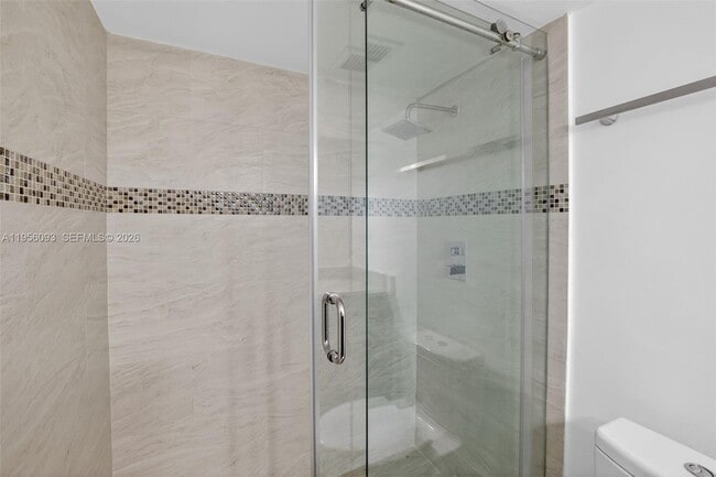 Building Photo - 16565 NE 26th Ave