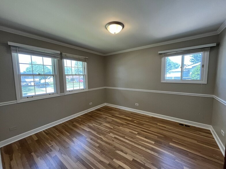 Bedroom 2 - 21W185 22nd St