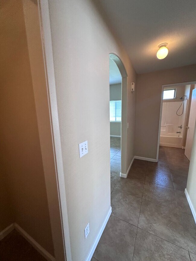 Building Photo - 4404 Pebble Creek Dr