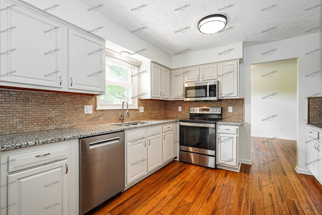 Building Photo - 12815 Fox Run Ct NW