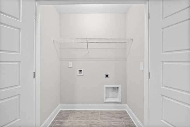 Building Photo - Two Bedroom with Garage!