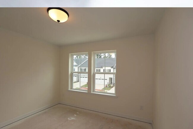 Building Photo - 6973 Doddridge Ln