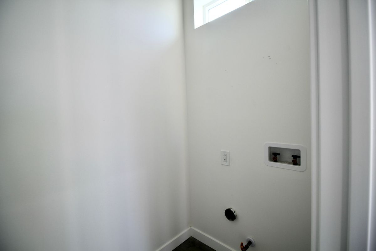 Building Photo - 4245-4244 S Olive St