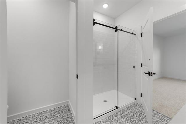 Building Photo - 2213 Maple Cir