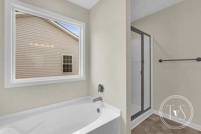 Building Photo - 200 Alcove Ct